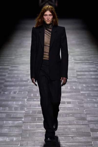 Look 2